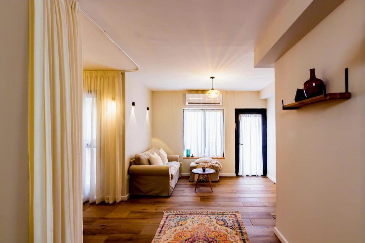 Jabotinsky 37 Bed & Breakfast Zikhron Ya'akov Eksteriør bilde