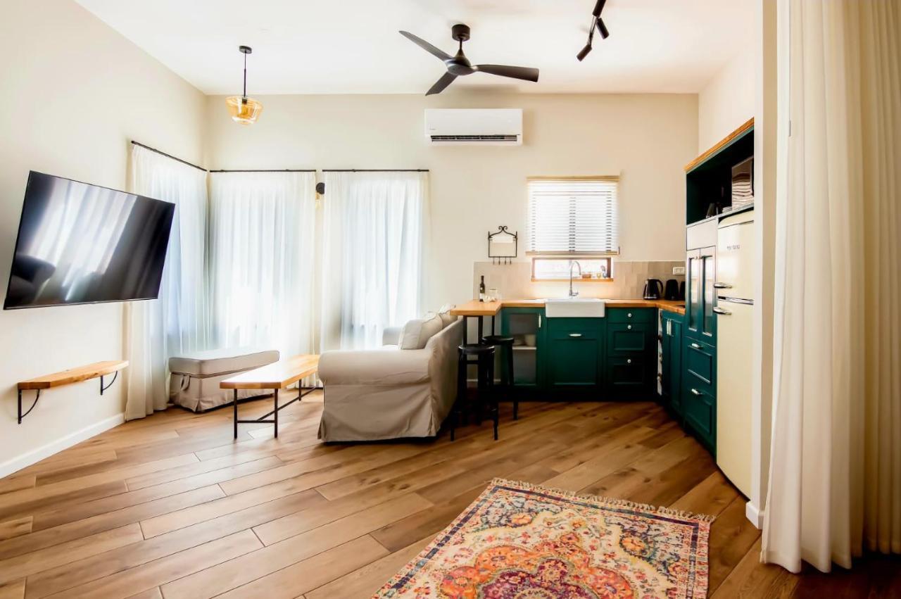 Jabotinsky 37 Bed & Breakfast Zikhron Ya'akov Eksteriør bilde